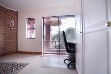 Bed Room 1 - 13 square meters of property in Woodhill Golf Estate
