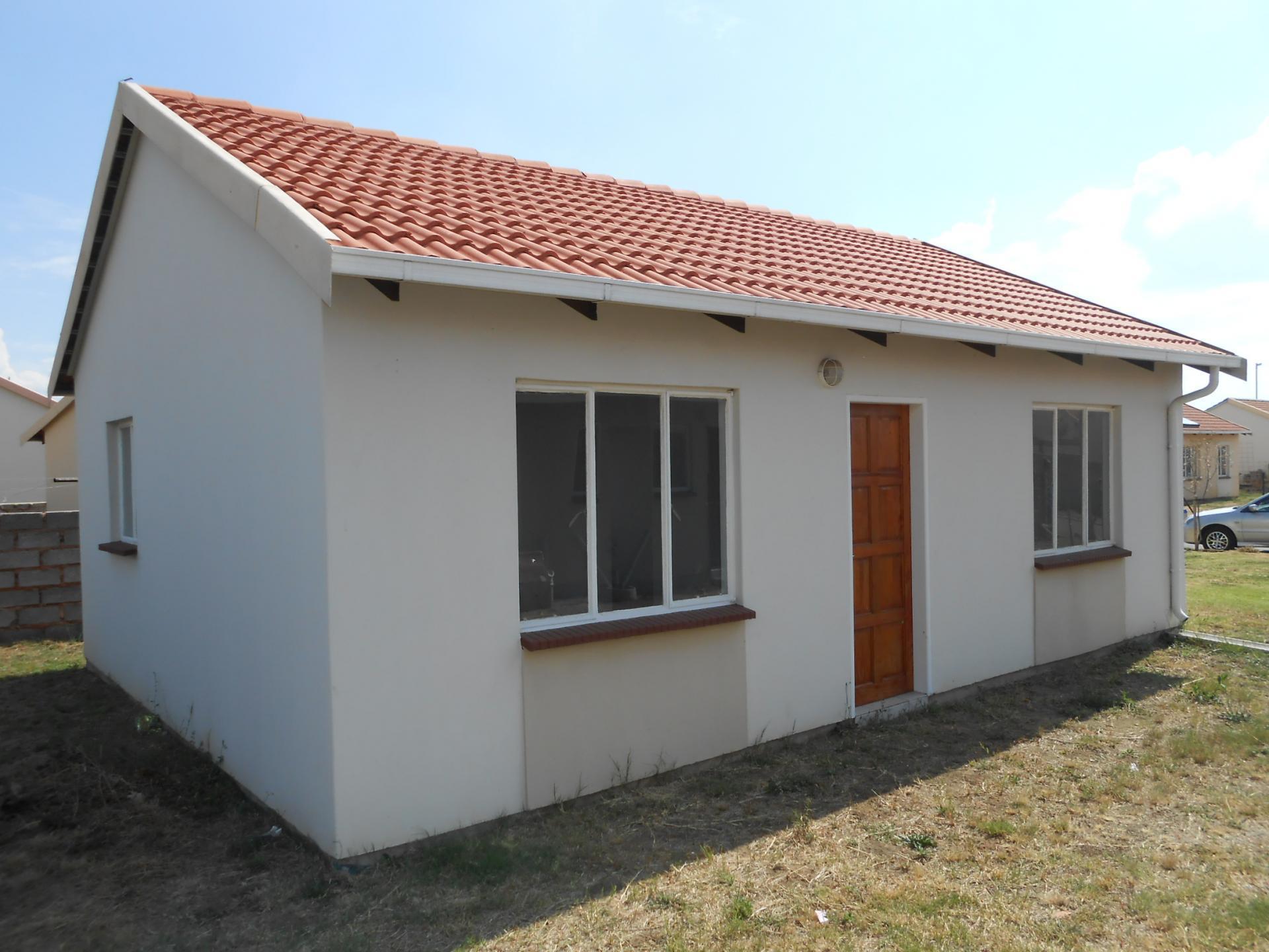 Front View of property in Selcourt