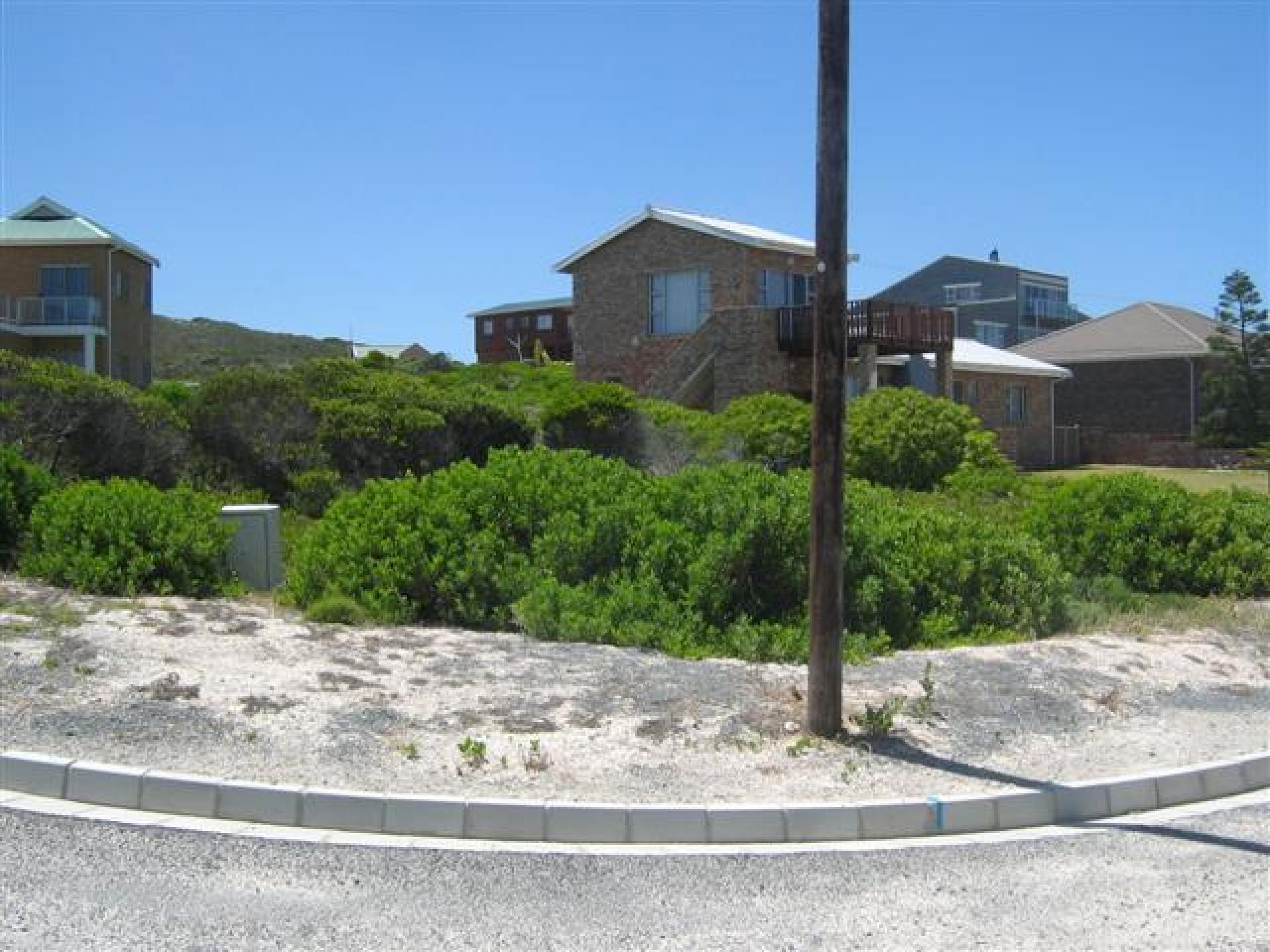 Front View of property in Suiderstrand