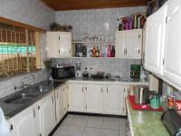 Kitchen - 13 square meters of property in Noycedale