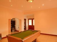 Entertainment - 107 square meters of property in Pebble Rock