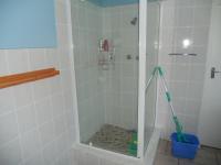 Bathroom 1 - 8 square meters of property in Camperdown