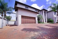 4 Bedroom 2 Bathroom Duet for Sale for sale in Woodhill Golf Estate