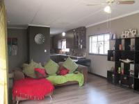 Lounges - 23 square meters of property in Vanderbijlpark