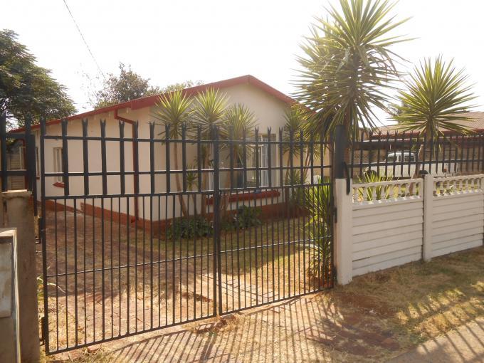 2 Bedroom House for Sale and to Rent For Sale in Centurion Central - Private Sale - MR125072