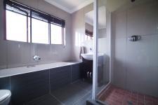 Bathroom 1 - 7 square meters of property in Willow Acres Estate