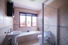 Main Bathroom of property in Willow Acres Estate