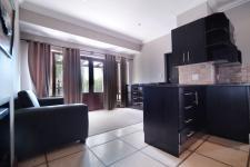 Lounges - 20 square meters of property in Silver Lakes Golf Estate
