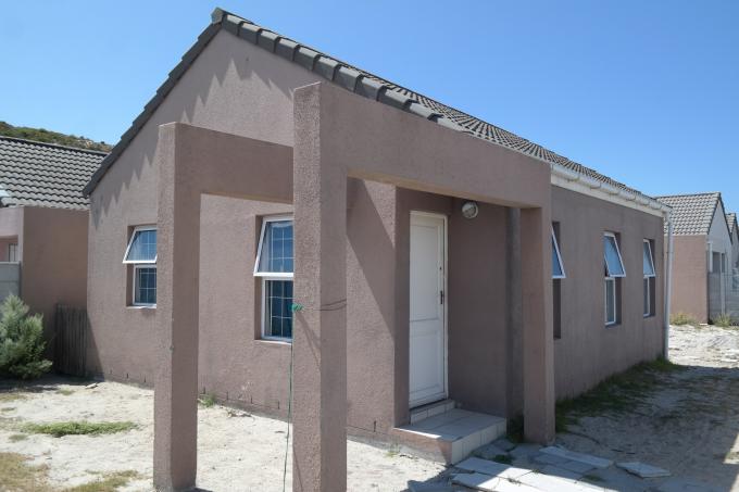 3 Bedroom House for Sale For Sale in Mitchells Plain - Private Sale - MR125182