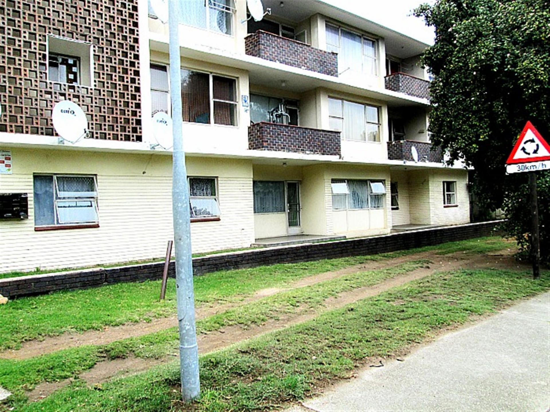 Front View of property in Port Elizabeth Central