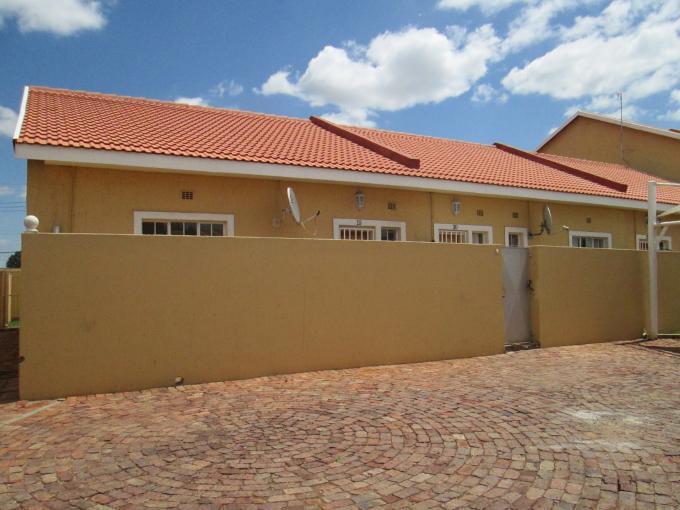 2 Bedroom Apartment for Sale For Sale in Meyerton - Home Sell - MR125258