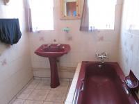 Main Bathroom - 16 square meters of property in Vanderbijlpark