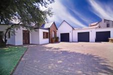 3 Bedroom 2 Bathroom House for Sale for sale in The Meadows Estate