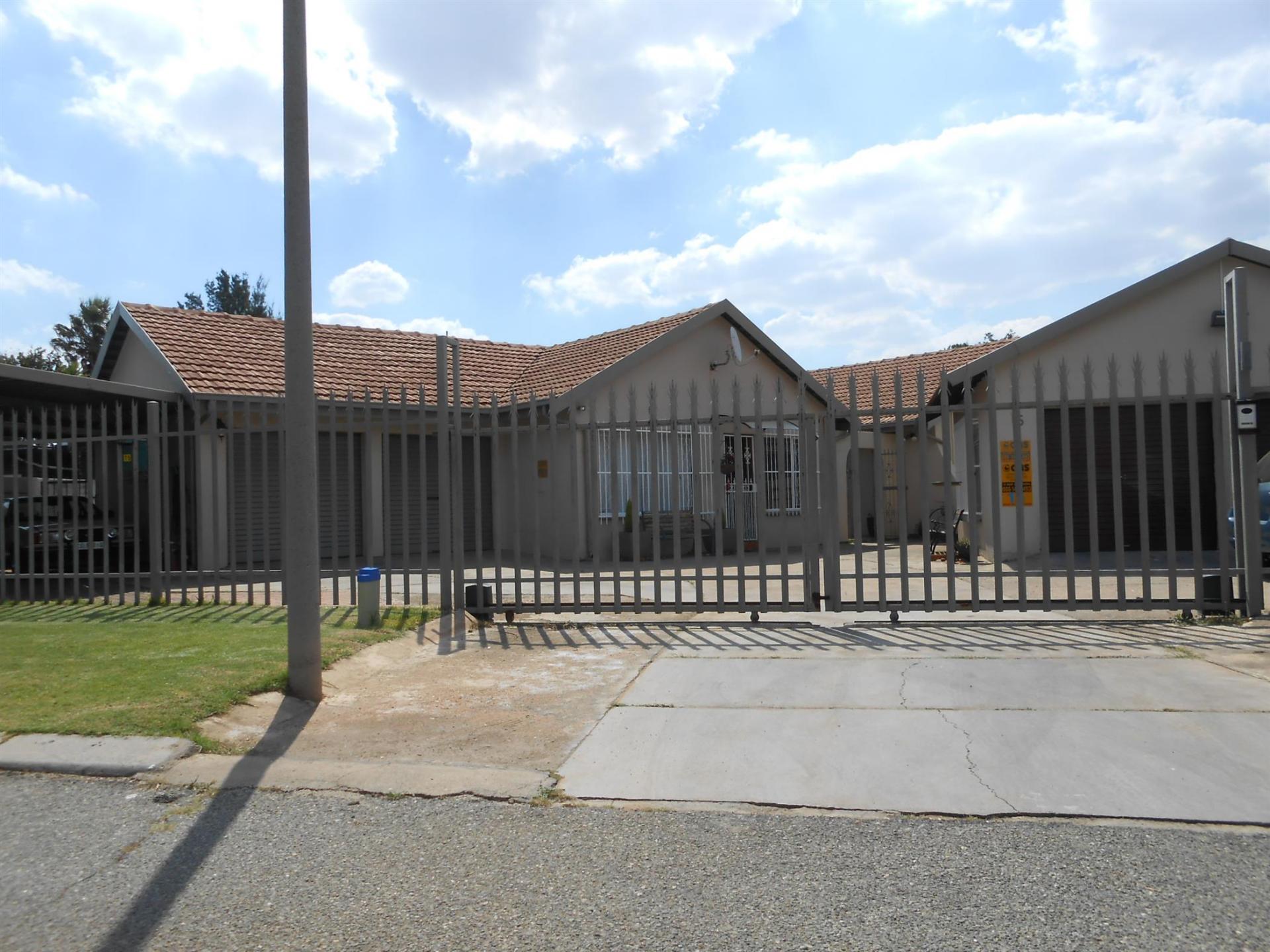 Front View of property in Atlasville