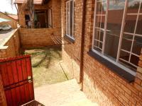 Spaces - 6 square meters of property in Safarituine