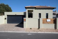 Front View of property in Parklands