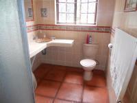 Bathroom 1 - 6 square meters of property in Trafalgar