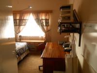 Bed Room 3 - 22 square meters of property in Akasia