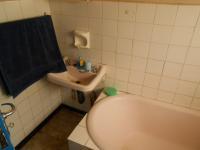 Bathroom 2 - 5 square meters of property in Akasia