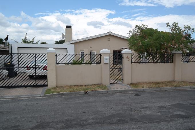 4 Bedroom House for Sale For Sale in Strand - Private Sale - MR125653