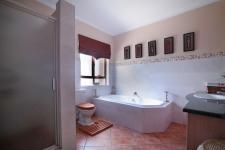 Bathroom 1 - 10 square meters of property in Boardwalk Meander Estate