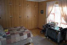 Main Bedroom - 26 square meters of property in Weltevreden Valley