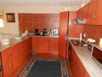 Kitchen - 24 square meters of property in Safarituine