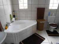 Main Bathroom - 8 square meters of property in Safarituine