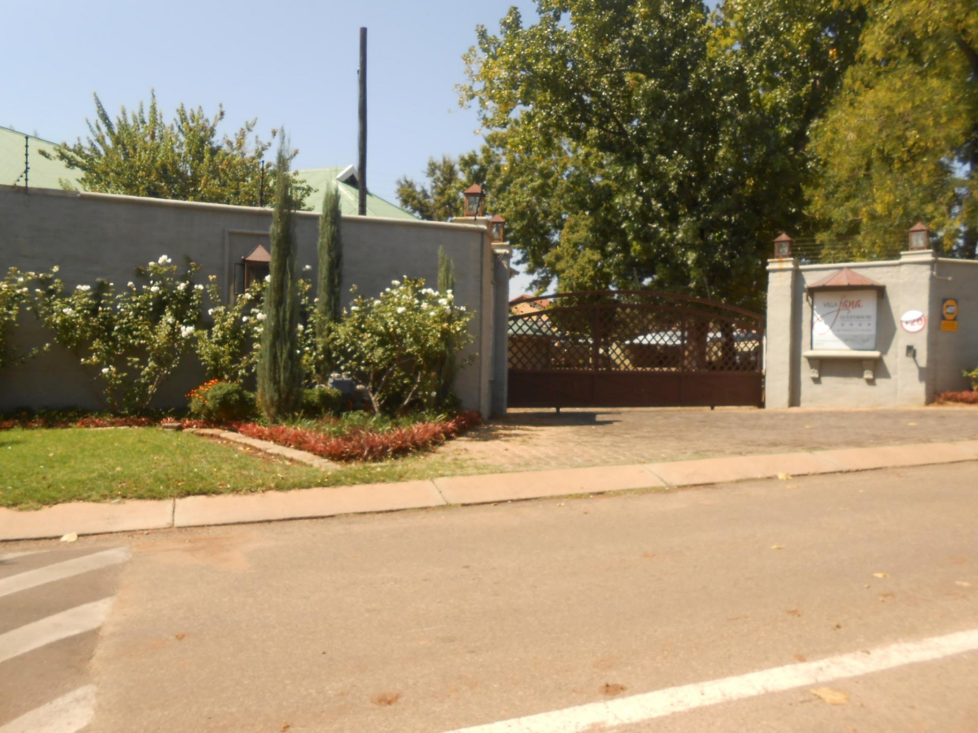 Front View of property in Equestria