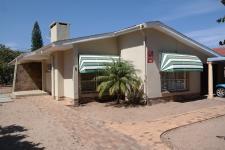 3 Bedroom 2 Bathroom House for Sale for sale in Paarl