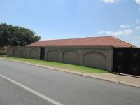 Front View of property in Glenvista