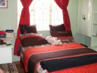 Bed Room 1 - 8 square meters of property in Lenasia South