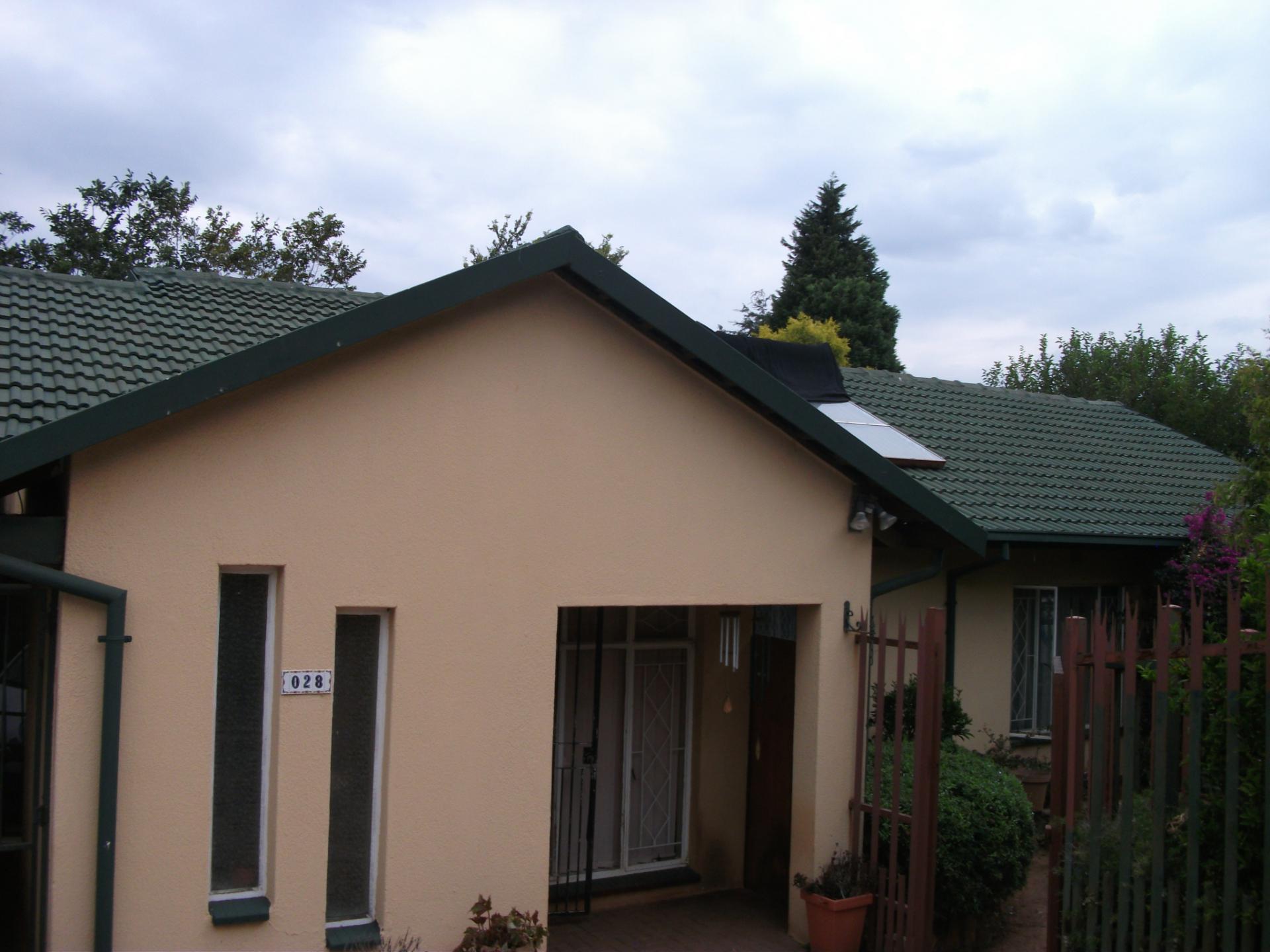 Front View of property in Rangeview