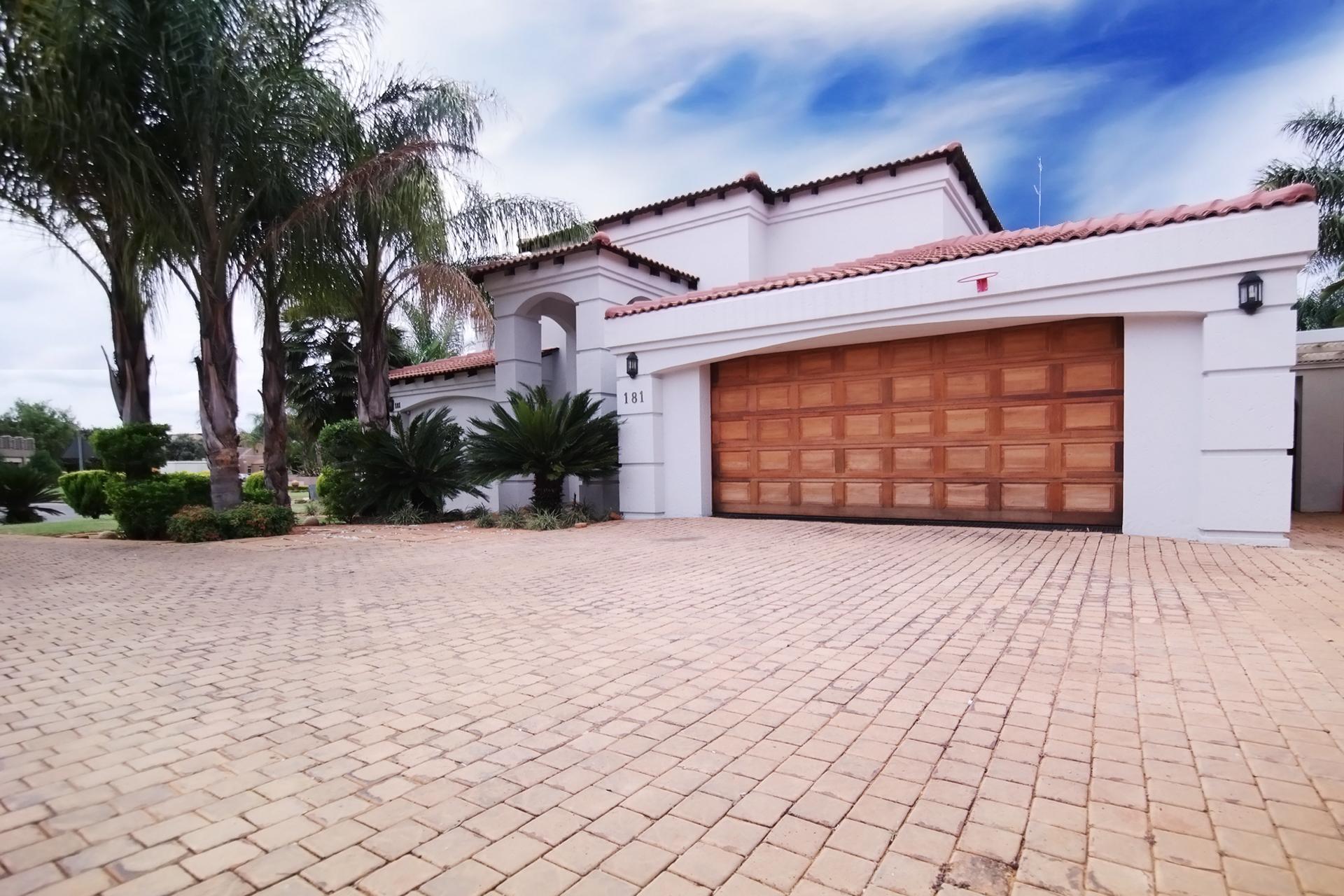 Front View of property in Woodhill Golf Estate