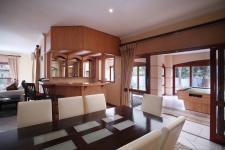 Dining Room - 27 square meters of property in Woodhill Golf Estate