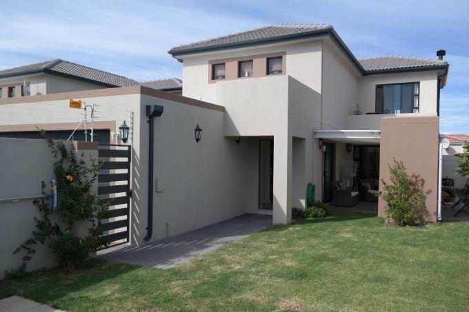 4 Bedroom House for Sale For Sale in Parklands - Private Sale - MR125913