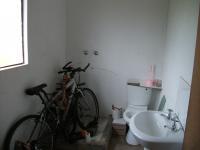 Main Bathroom - 5 square meters of property in Zakariyya Park