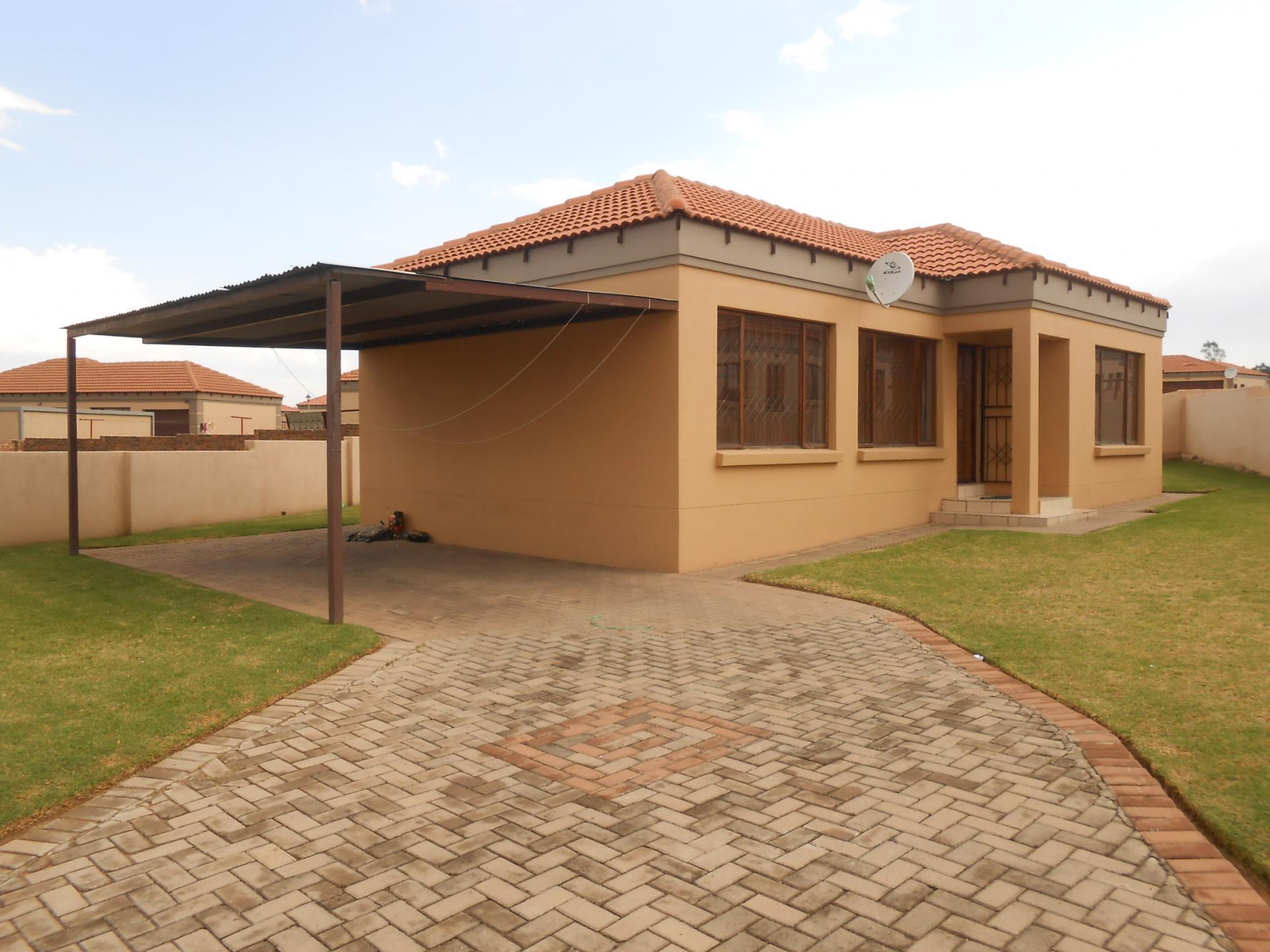 Front View of property in Emalahleni (Witbank) 