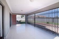 Patio - 30 square meters of property in Willow Acres Estate