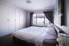 Main Bedroom - 20 square meters of property in The Wilds Estate