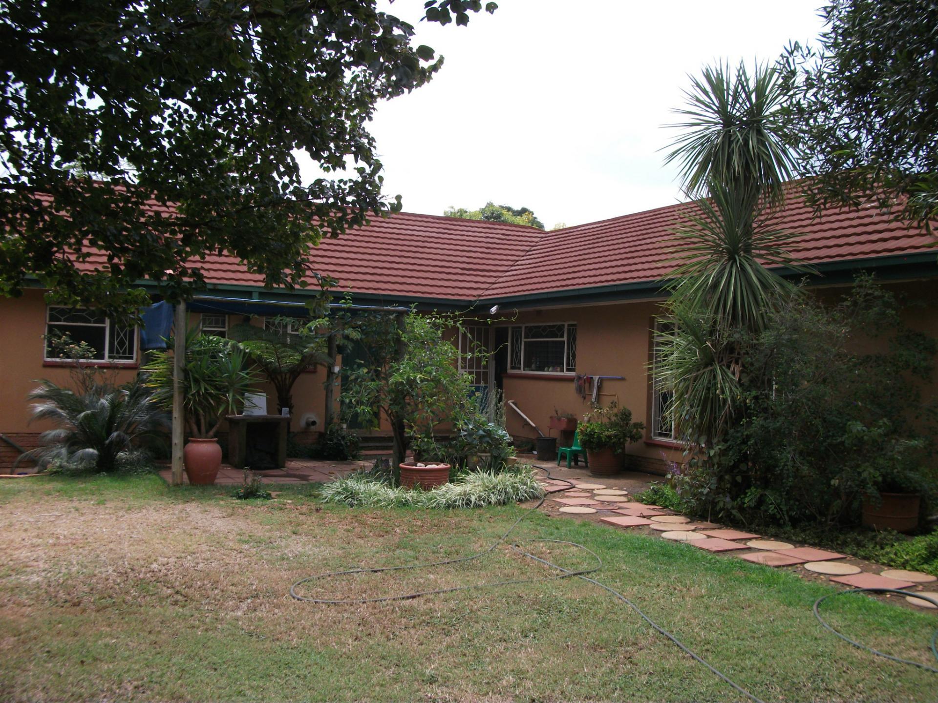 Front View of property in Krugersdorp