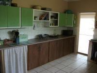 Kitchen - 17 square meters of property in Krugersdorp