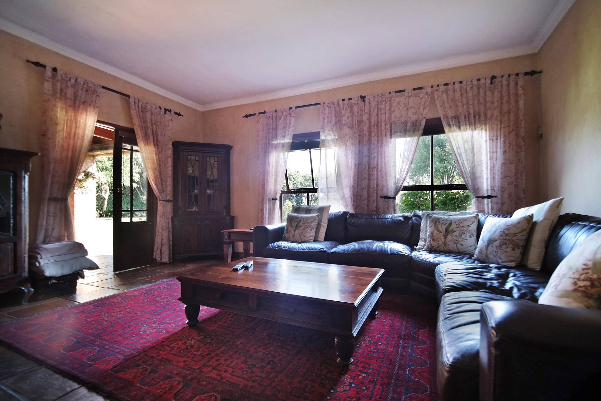 TV Room - 23 square meters of property in Woodhill Golf Estate