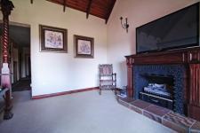 Main Bedroom - 37 square meters of property in Woodhill Golf Estate