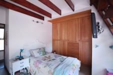 Bed Room 3 - 15 square meters of property in Woodhill Golf Estate