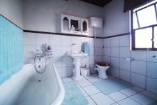 Bathroom 3+ of property in Woodhill Golf Estate