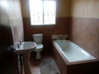 Bathroom 1 - 5 square meters of property in Bedworth Park