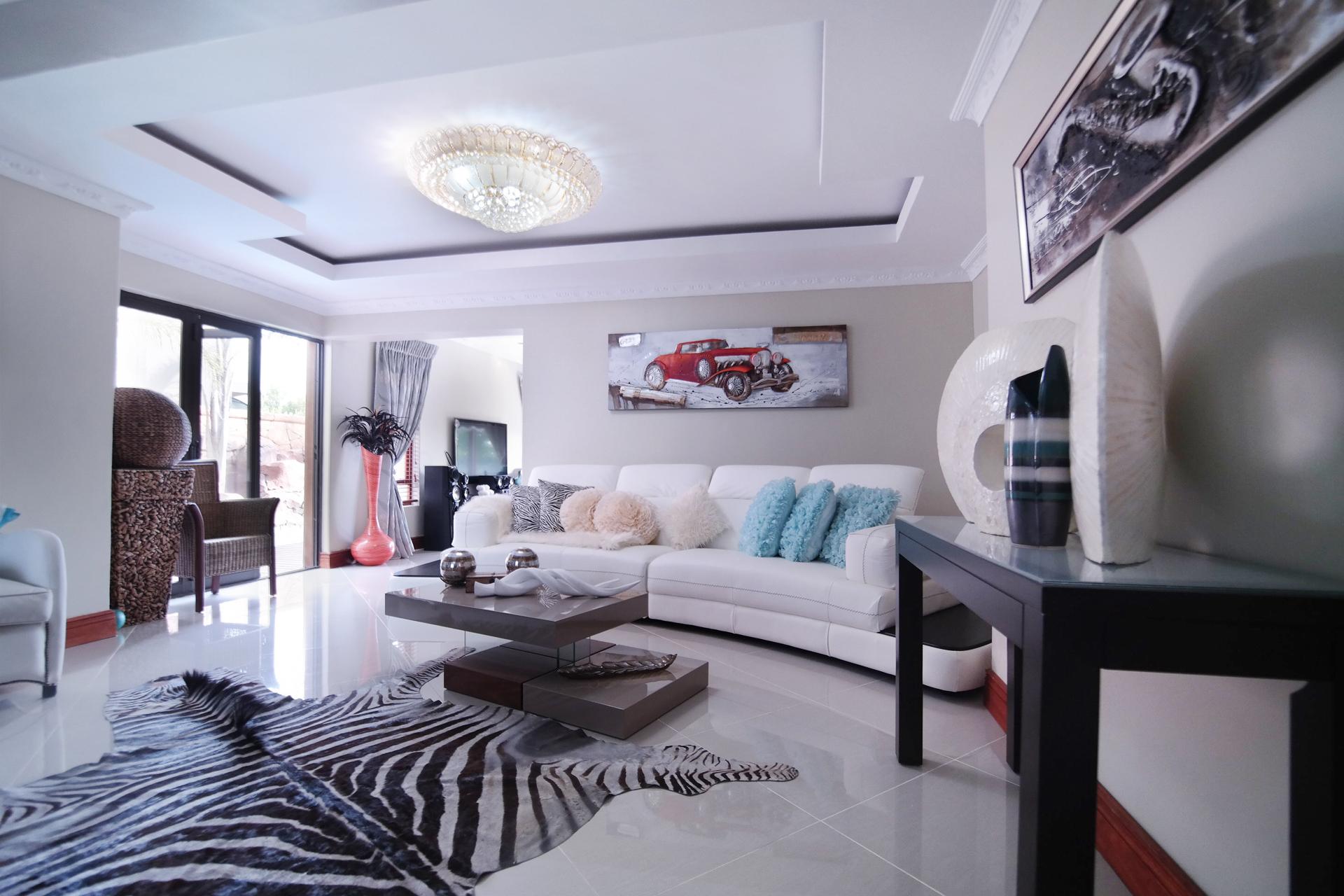 Lounges - 59 square meters of property in Willow Acres Estate