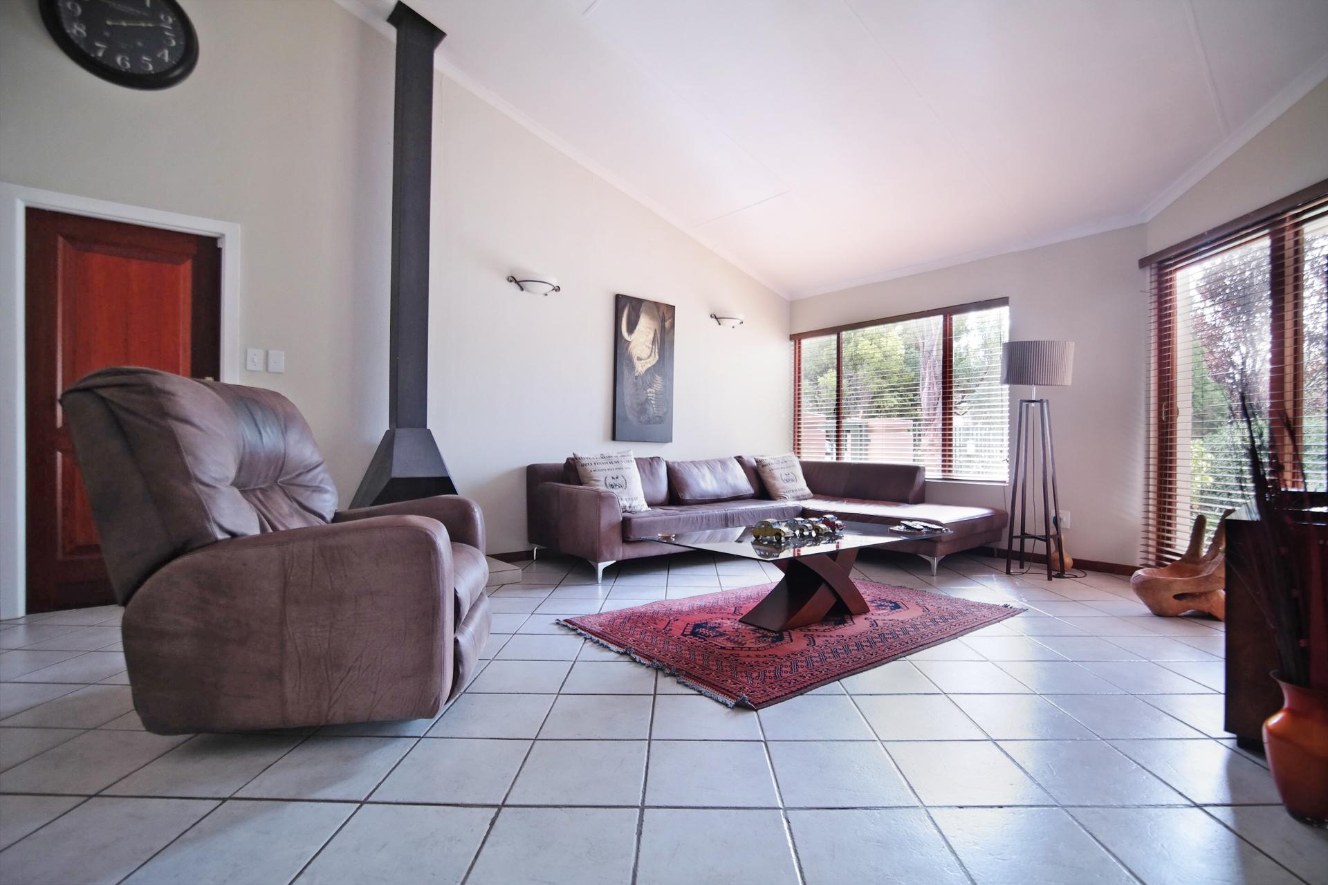 TV Room - 19 square meters of property in Silver Lakes Golf Estate