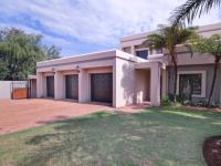 Front View of property in Silver Lakes Golf Estate